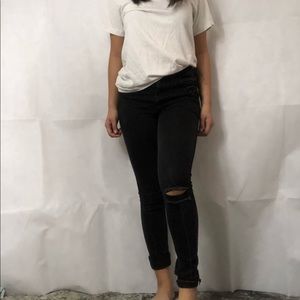 BLACK HIGH WAISTED HOLLISTER JEANS